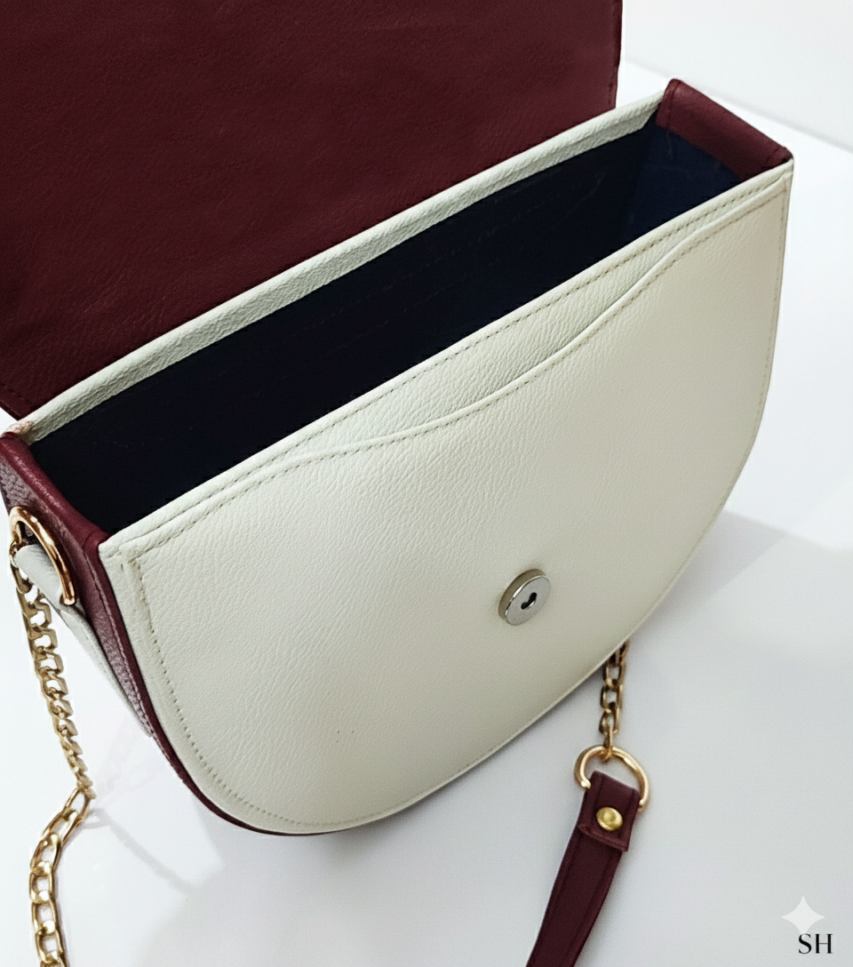 Chic Crossbody Bag with Chain Strap