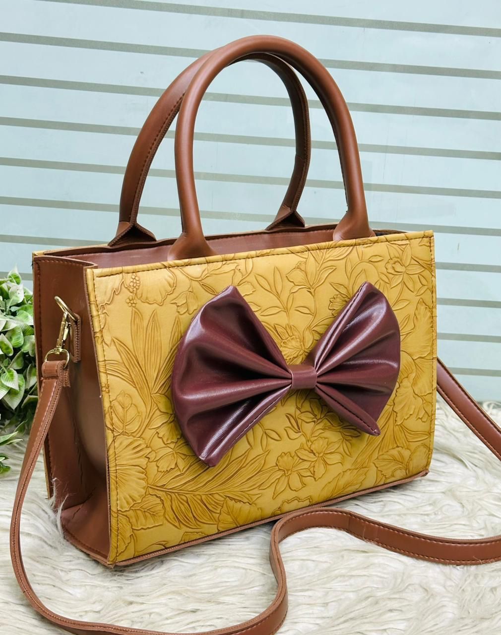 Elegant Ladies Handbag