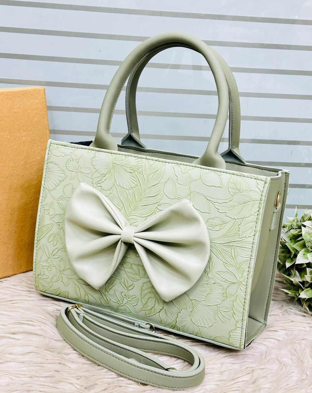 Elegant Ladies Handbag