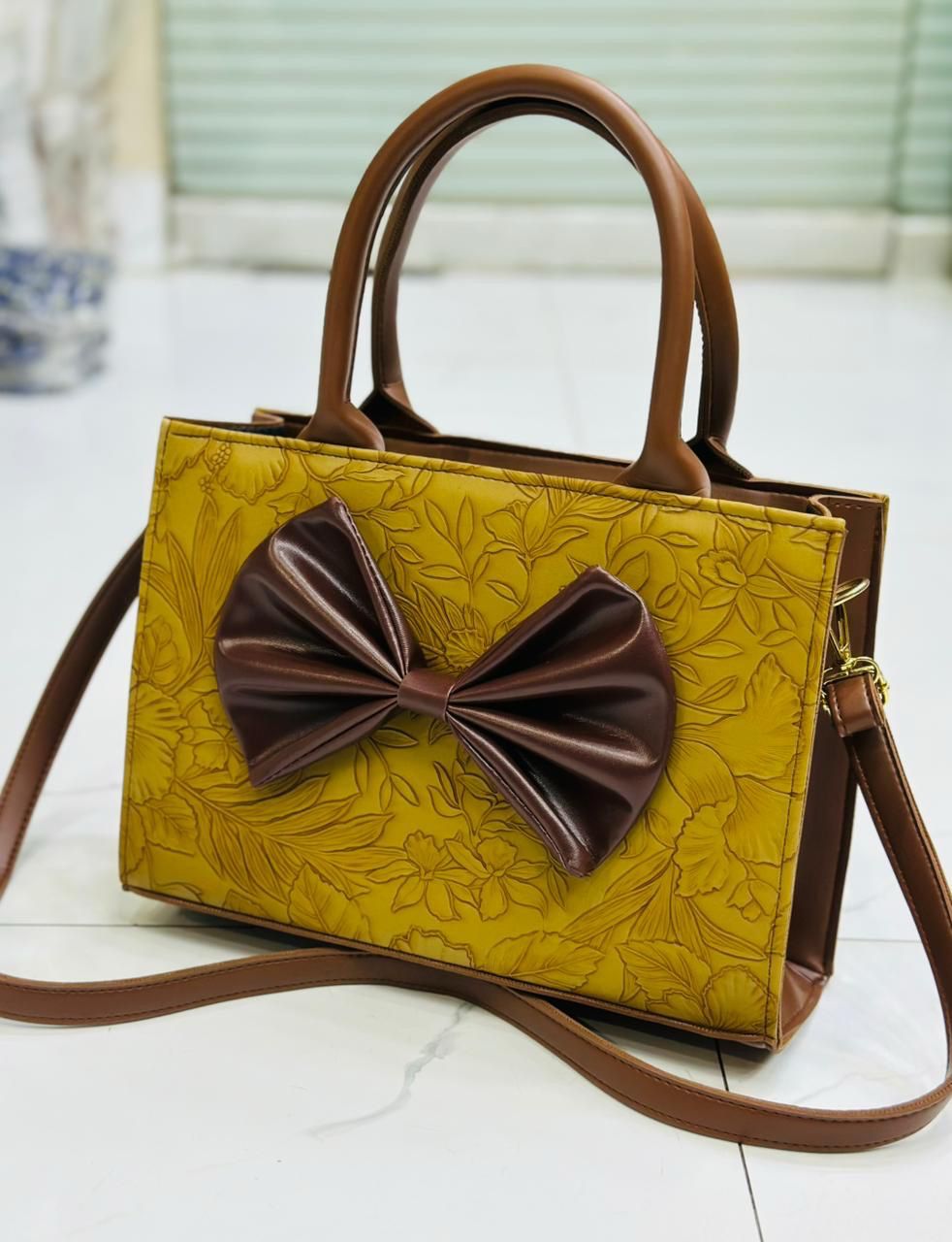 Elegant Ladies Handbag